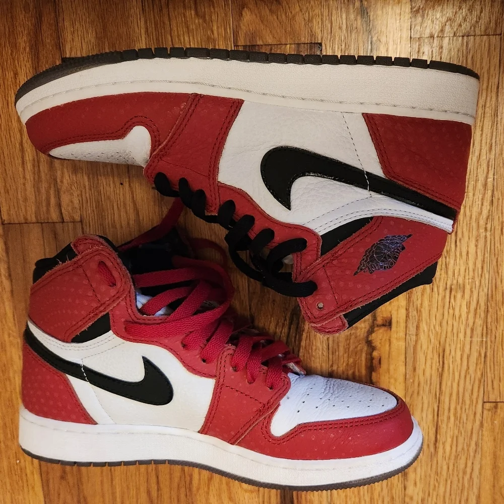 Nike Air Jordan 1 High OG SP Across The Spiderverse Spiderman 6.5Y - Picture 5 of 7